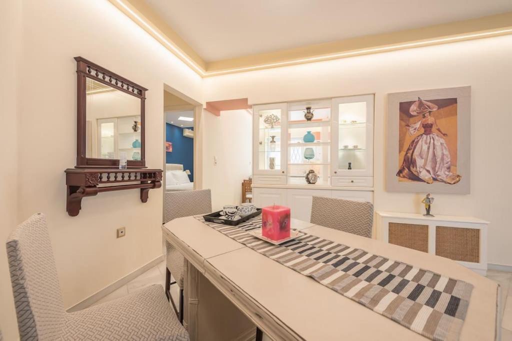 Fotografia z galérie ubytovania Central 3BR Apartment Next to Panormou Metro! v Aténach