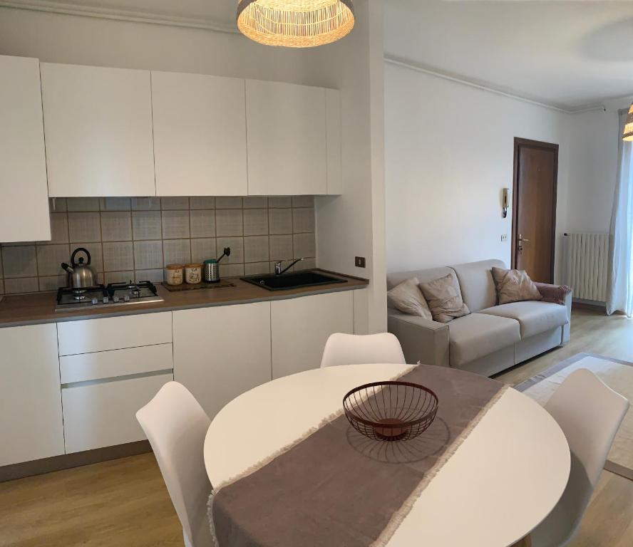 Kuchnia lub aneks kuchenny w obiekcie CLO APARTMENT