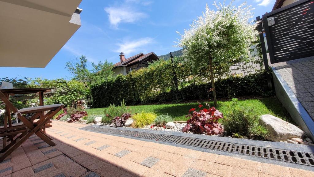 Zahrada ubytování Apartma Julija