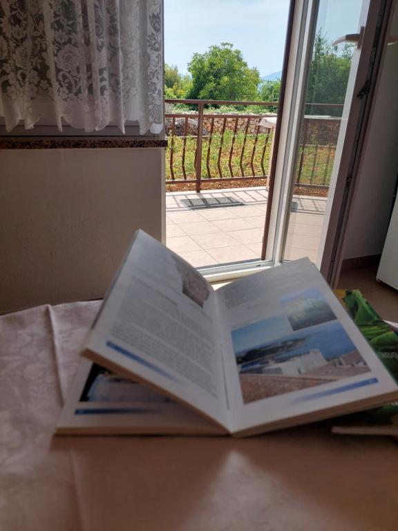 Balkon lub taras w obiekcie Apartments Rusin