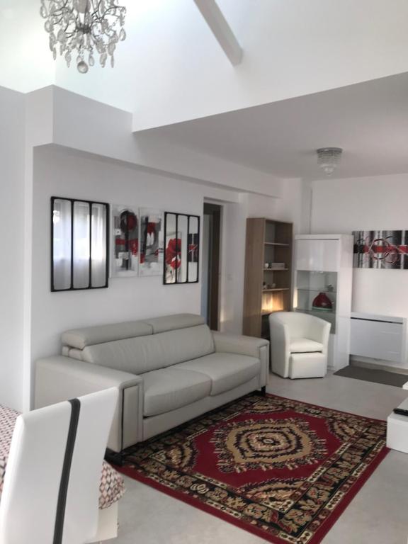 Studio indépendant 35M2, avec grand jardin, gare 5 min, parkings, wifi THD, prox plage - Casa De Un Dormitorio