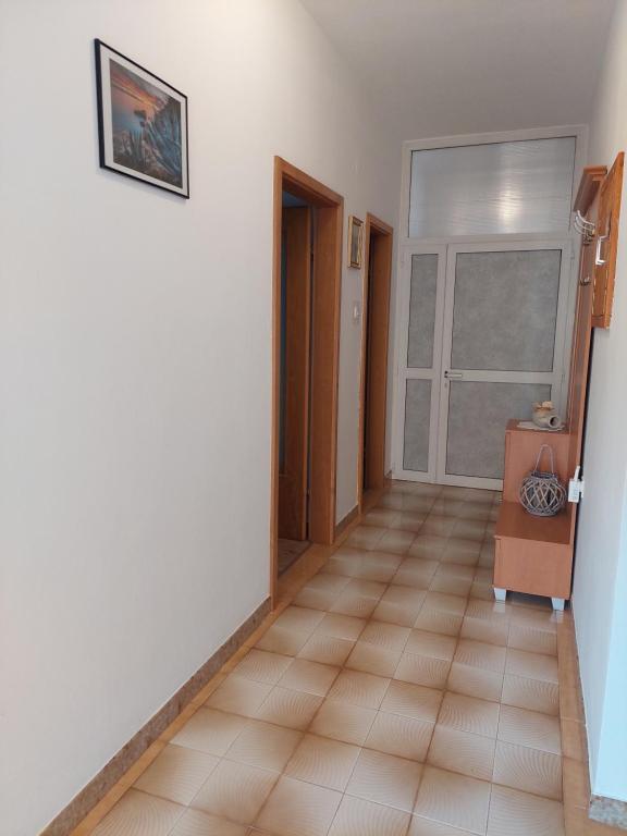 Zdjęcie z galerii obiektu Apartments Rusin w Krku