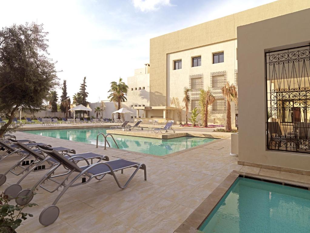 Bazén v ubytování Terminus City Center Oujda nebo v jeho okolí