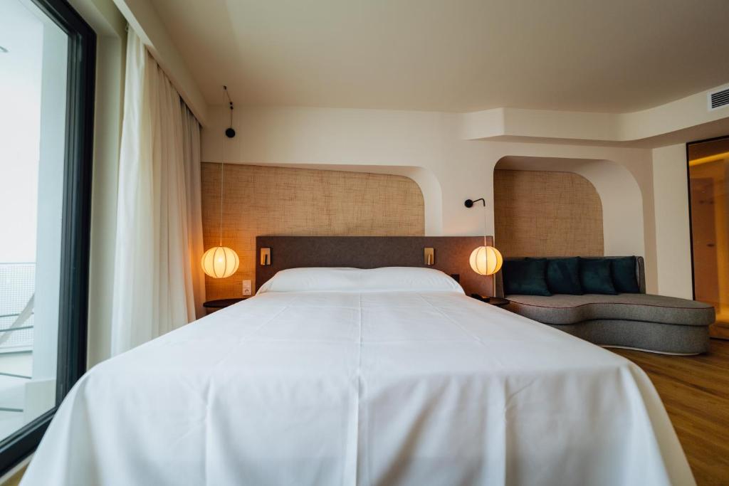 El Hotel Pacha - Entrance to Pacha Club Included, Ibiza-stad ...