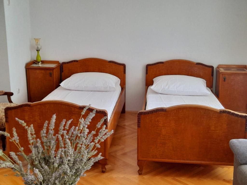 Postel nebo postele na pokoji v ubytování Two bells