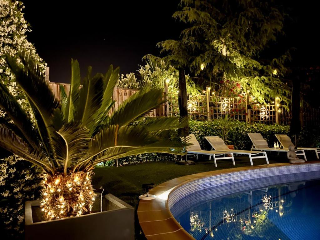 The swimming pool at or close to Stay U-nique Villa Portimar