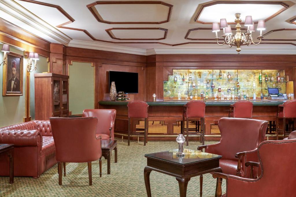 TV a/nebo společenská místnost v ubytování InterContinental Cairo Semiramis by IHG