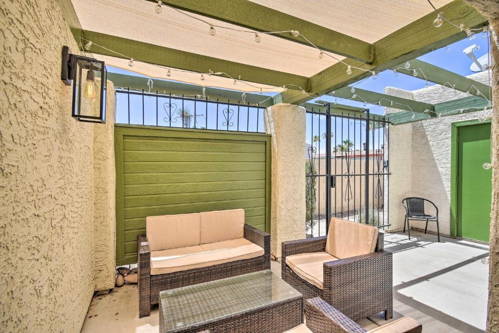 Balkón nebo terasa v ubytování 3 Mi to Mill Ave Central Condo with Patio in Tempe