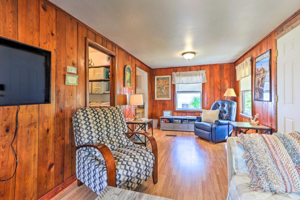 Quaint Fishermans Cottage with Boat Parking!