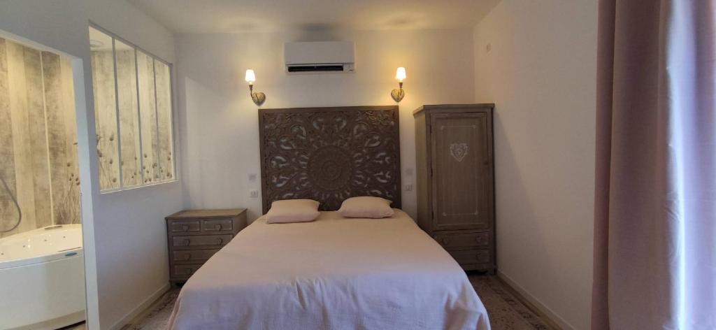 Maison d'hôtes Coeur d'Hérault - Gîte et Chambres d'hôtes - SPA & Massages - Room King Con Baño De Spa