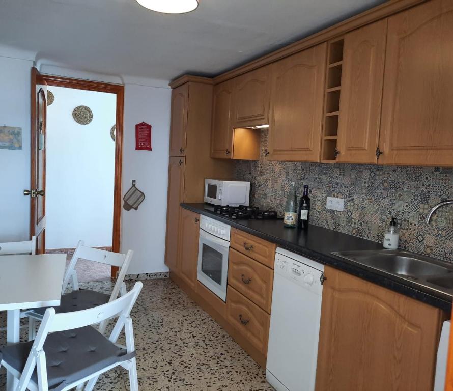 Fotografie z fotogalerie ubytování Casa Arroyo - Rosa & Nispero v destinaci Iznájar