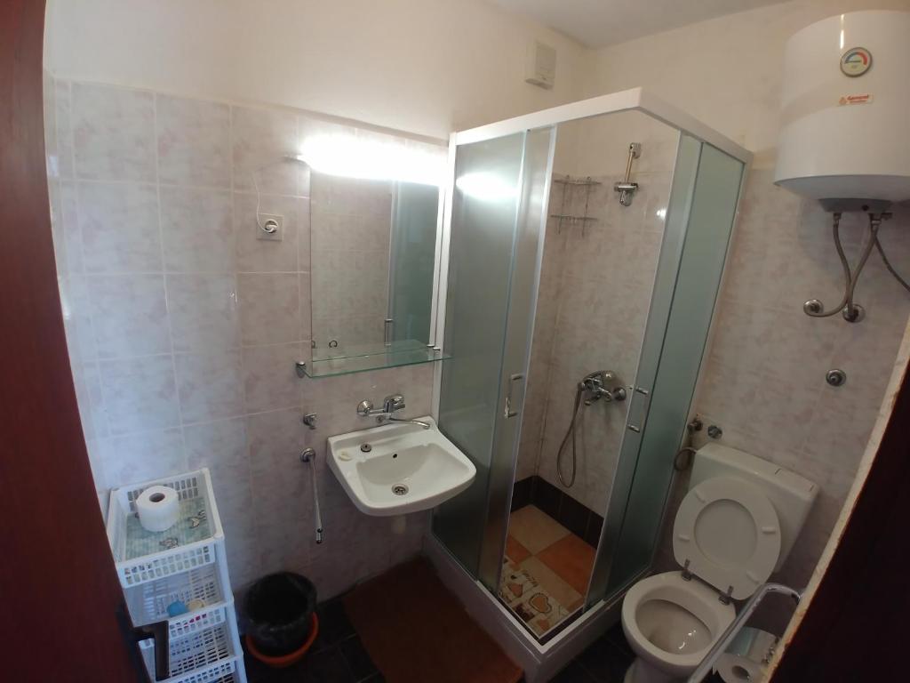 Koupelna v ubytování Apartments Bubica