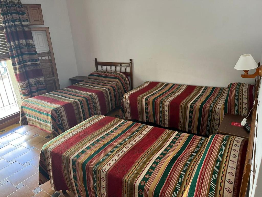 Hostal Rural Poqueira - غرفة ثلاثية