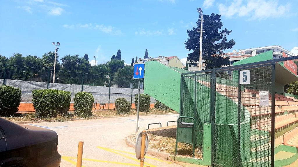 Fotografia z galérie ubytovania Old Captain's Apartments - in a pine wood by the sea and tennis courts v Splite