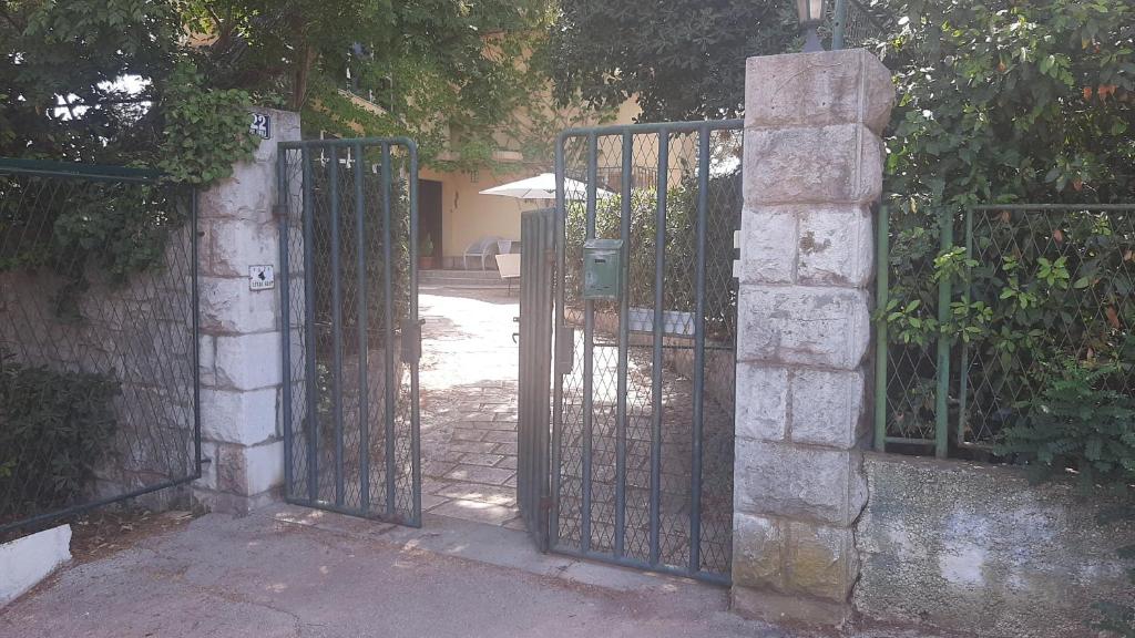 Fotografia z galérie ubytovania Old Captain's Apartments - in a pine wood by the sea and tennis courts v Splite