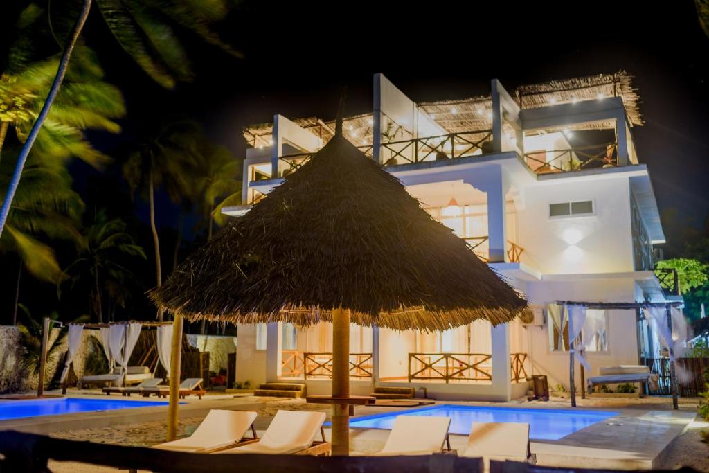 Bazén v ubytování Coco Rise Villas - by Hostly nebo v jeho okolí