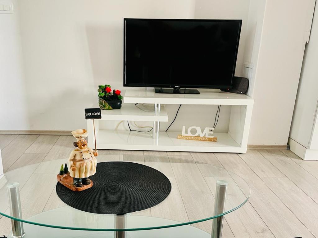 Telewizja i/lub zestaw kina domowego w obiekcie Apartman Tina