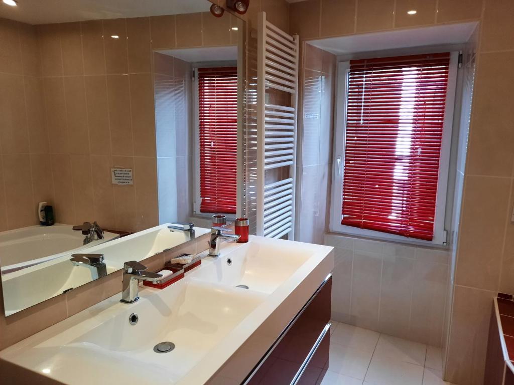 Kúpeľňa v ubytovaní Maison spacieuse et agréable