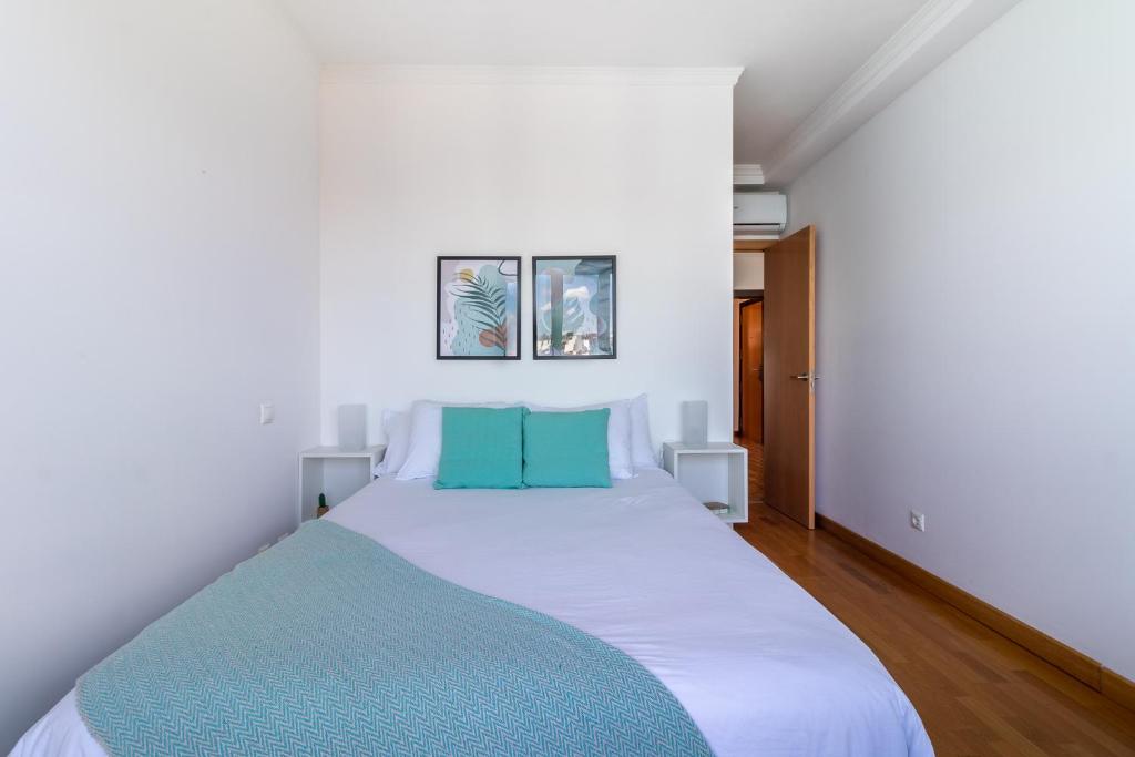 Posteľ alebo postele v izbe v ubytovaní Cliff Suite Las Canteras