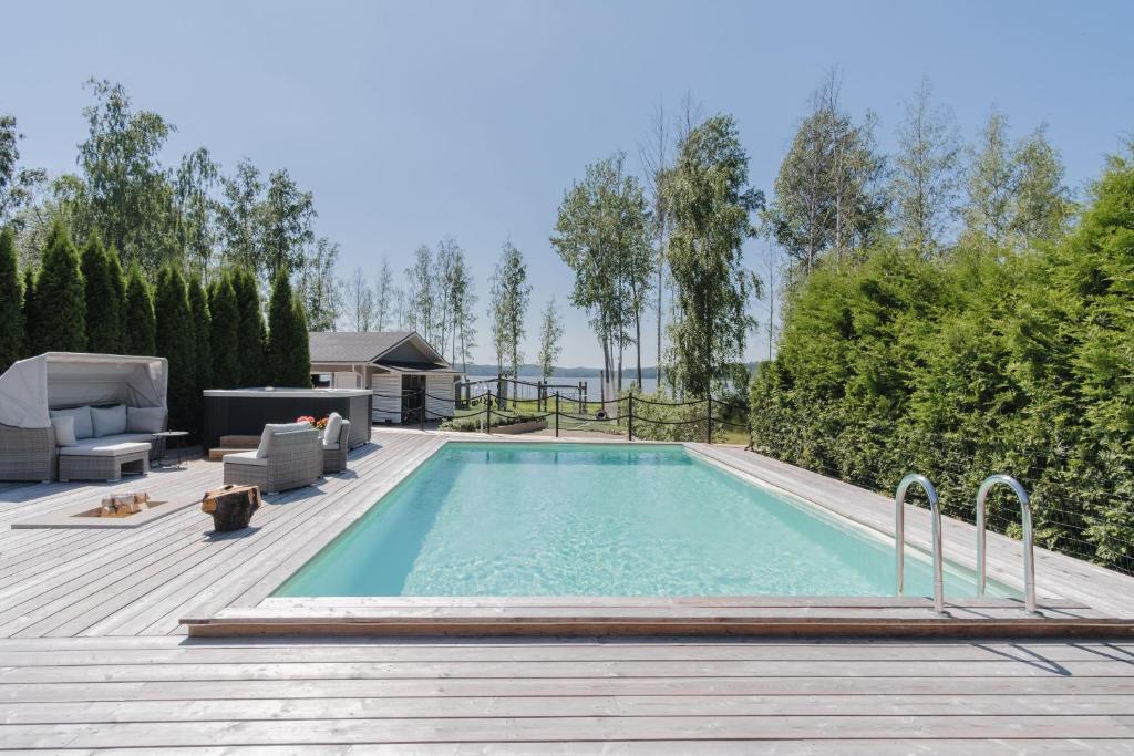 Seafront Villa - Pool - Jacuzzi - Gym - Beach - Housity