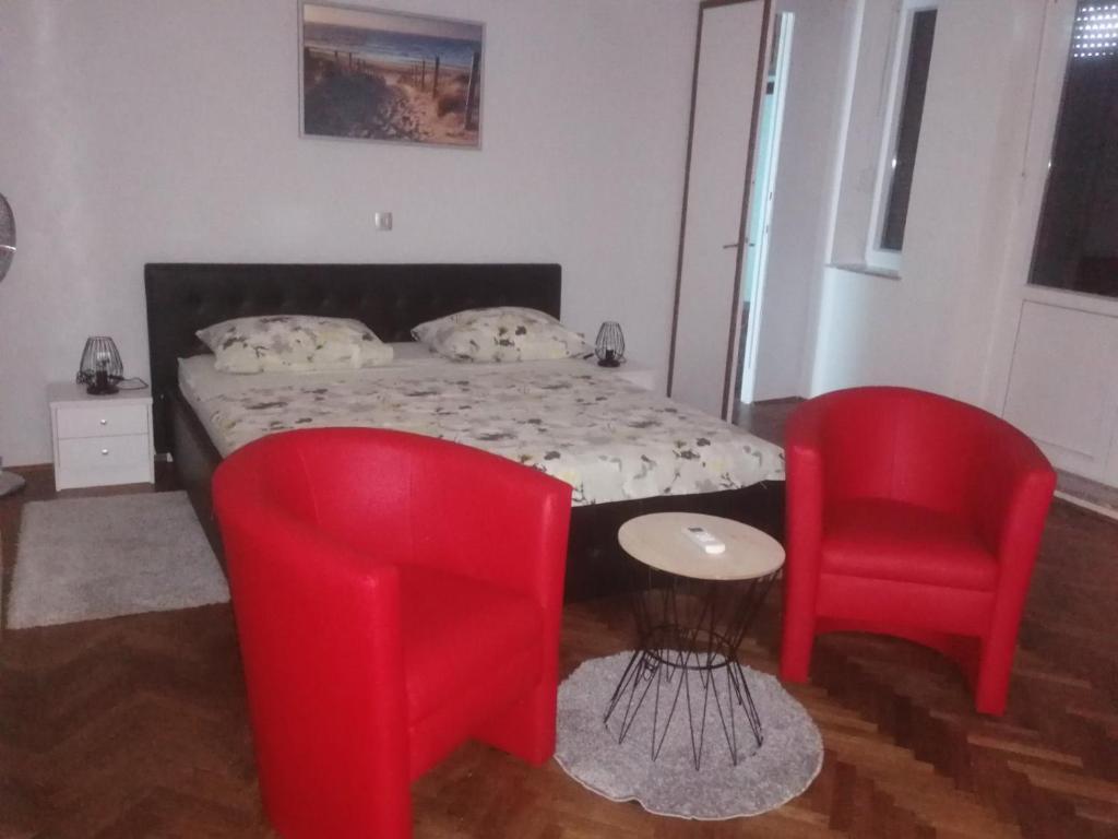 Zdjęcie z galerii obiektu Villa Pelda Apartment, sea view, parking, pet friendly w mieście Opatija