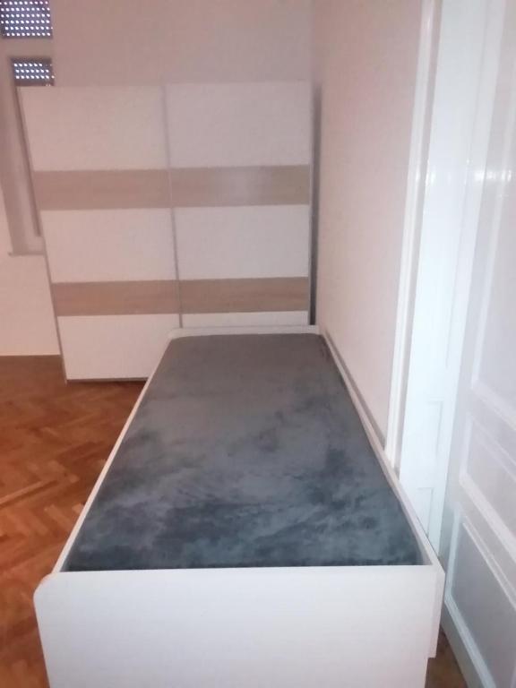 Zdjęcie z galerii obiektu Villa Pelda Apartment, sea view, parking, pet friendly w mieście Opatija
