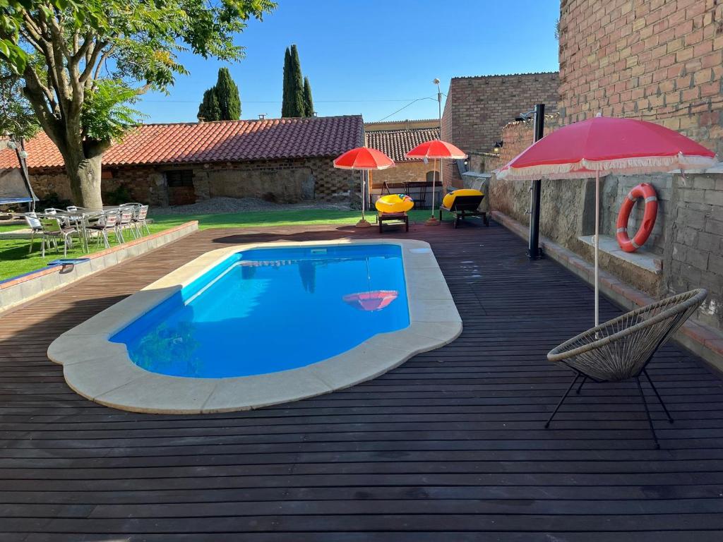 Kép Agradable casa rural con piscina privada szállásáról Vallfogona de Balaguer városában a galériában