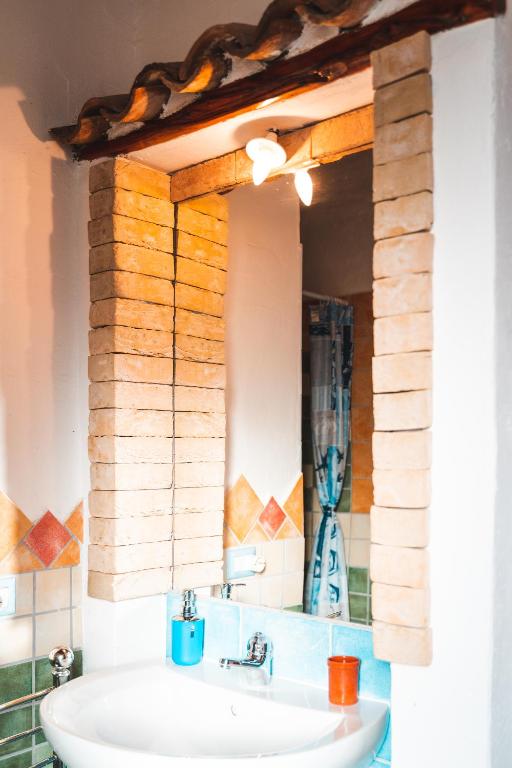 A bathroom at Agriturismo Irghitula