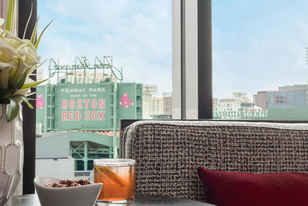 Hotel Commonwealth - Room King Fenway
