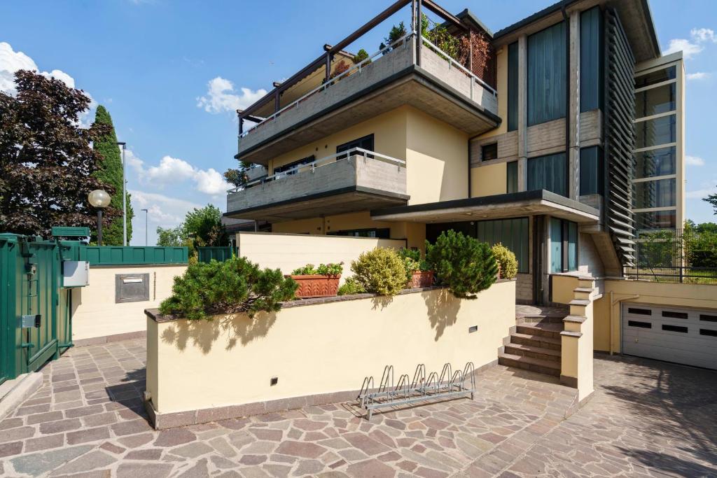 A balcony or terrace at Lake Apartment Primea