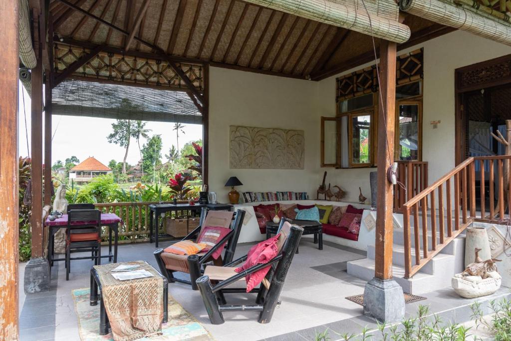 Balkón nebo terasa v ubytování Bali Firefly BnB