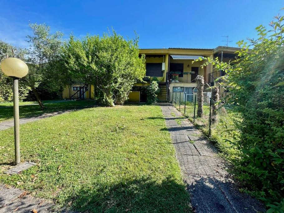 Vonkajšia záhrada v ubytovaní Casa Michele - Alle Ninfee - by tourquoisevea