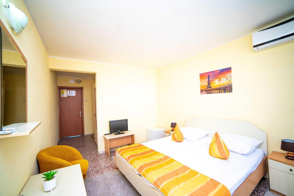TV a/nebo společenská místnost v ubytování Hotel Meteor