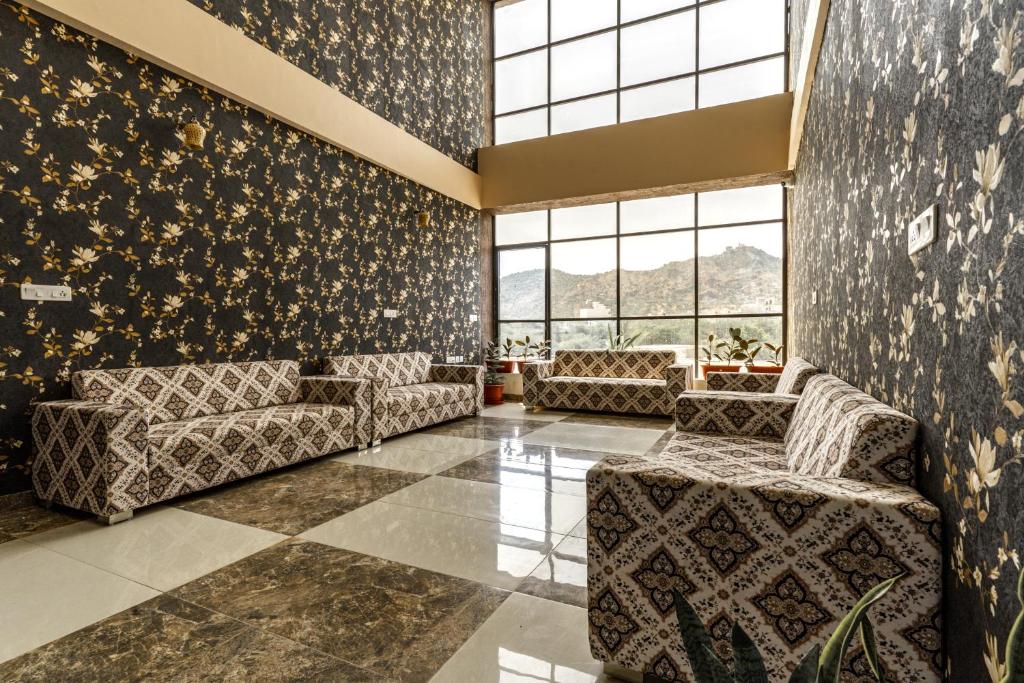 Posezení v ubytování Bamboo Saa Mulberry Resort Pushkar