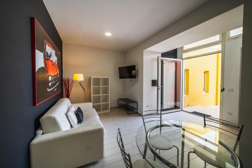 Telewizja i/lub zestaw kina domowego w obiekcie Villino Erminia - Seaside Art b&b