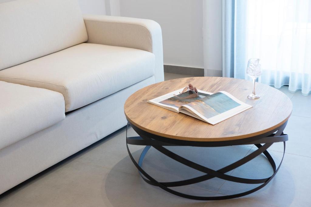 Posezení v ubytování Elianthi Luxury Apartments