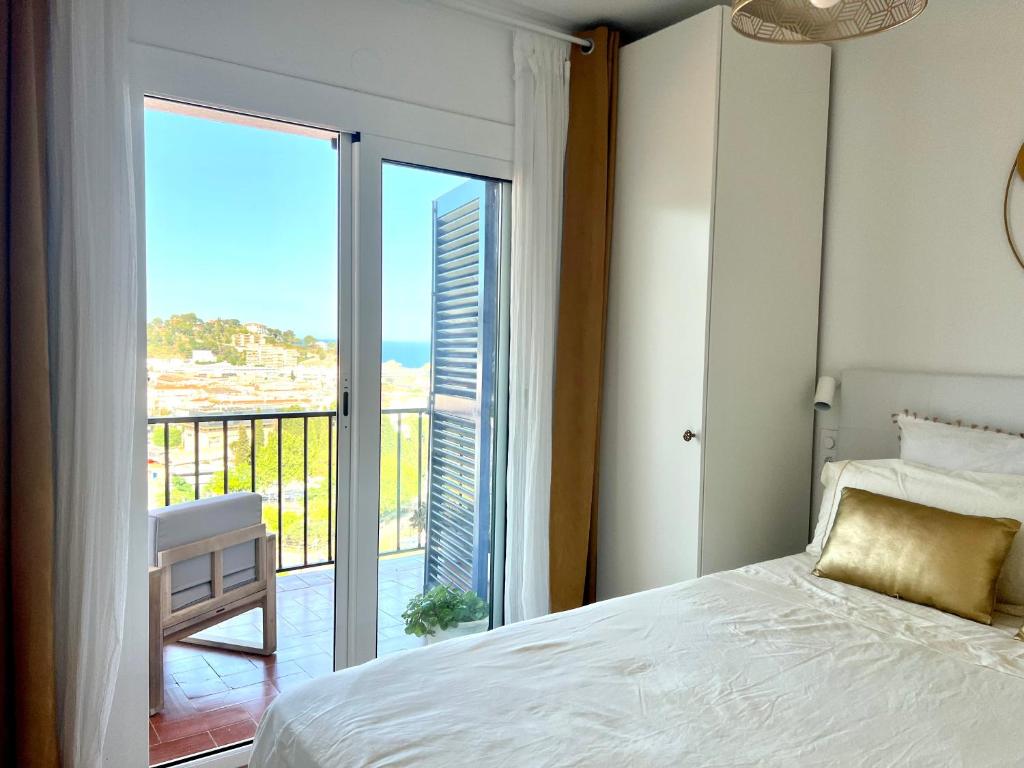 Postel nebo postele na pokoji v ubytování ZEN Apartment sea views