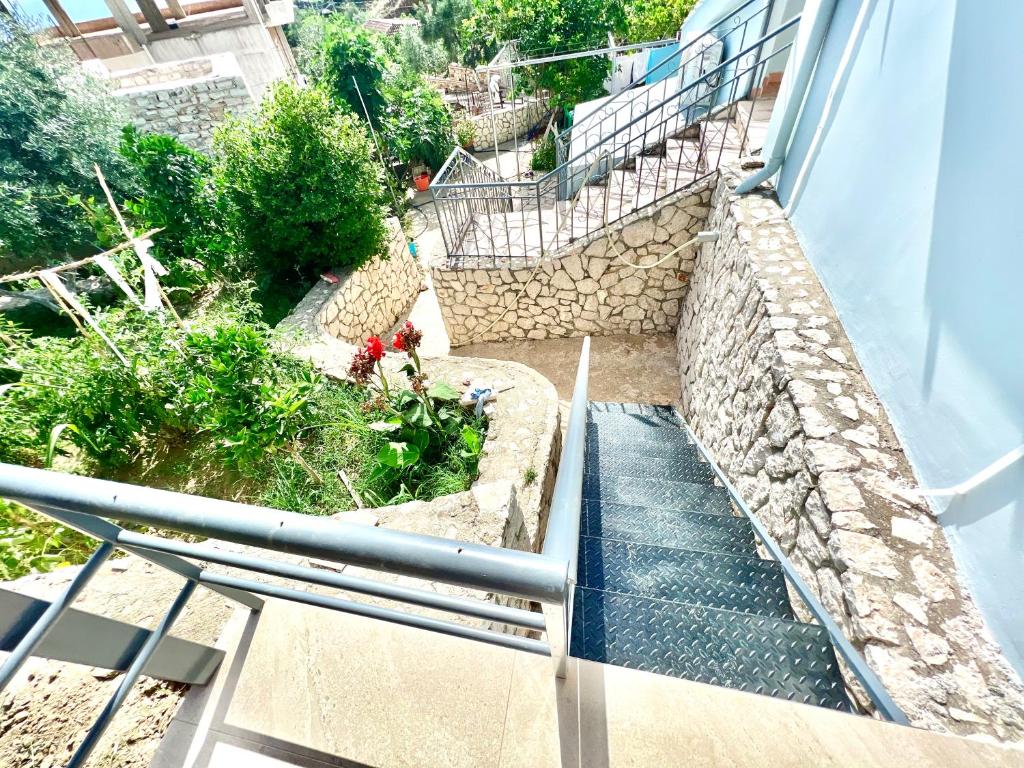 Coral Guesthouse Sarandë - Image 8