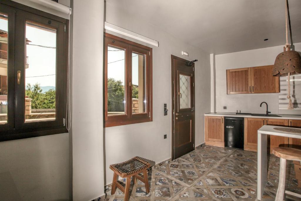 Meteora Heaven and Earth Kastraki premium suites - Adults Friendly - 14