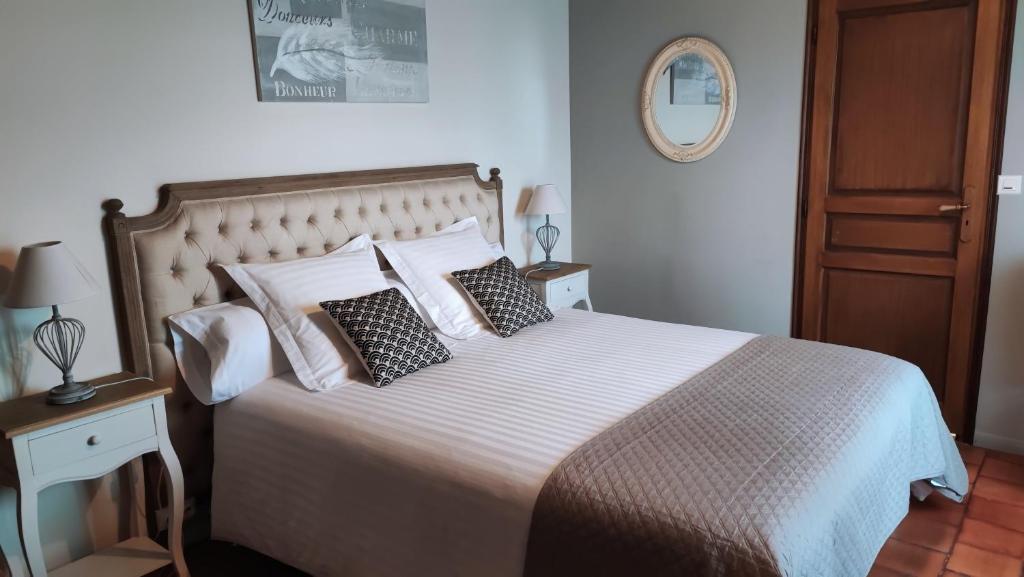 Au Clos Des Templiers - Superior King Room