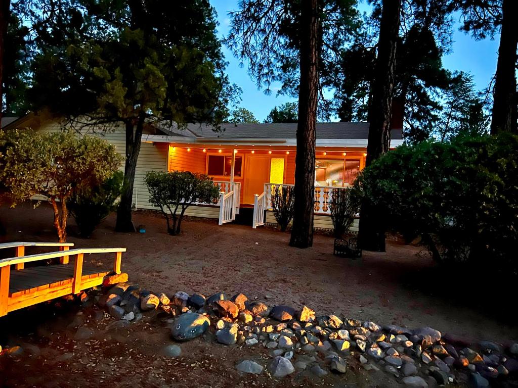 Zahrada ubytování Hidden Gem Retreat in the Heart of Payson