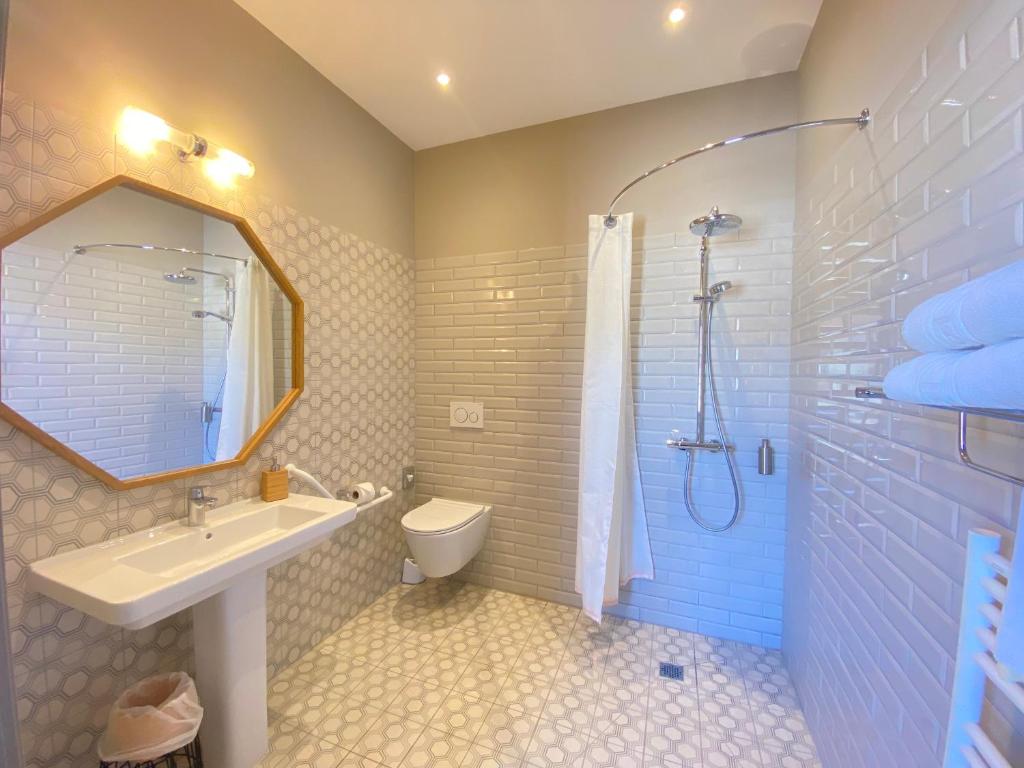 Chambres d'hôtes du Château de Seguin - Small Double Room