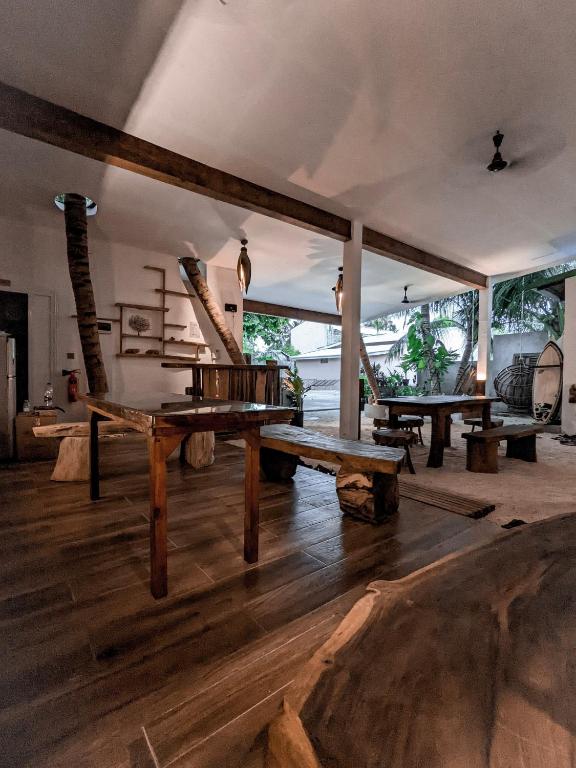 Posezení v ubytování Dhoadhi Retreat