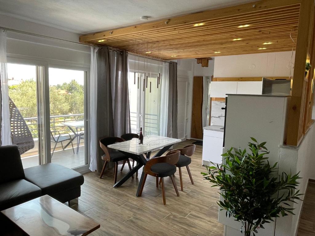 Posezení v ubytování 3 Raum Fewo Griechenland, 400 m zum Strand, zwischen Thessaloniki und Kavala