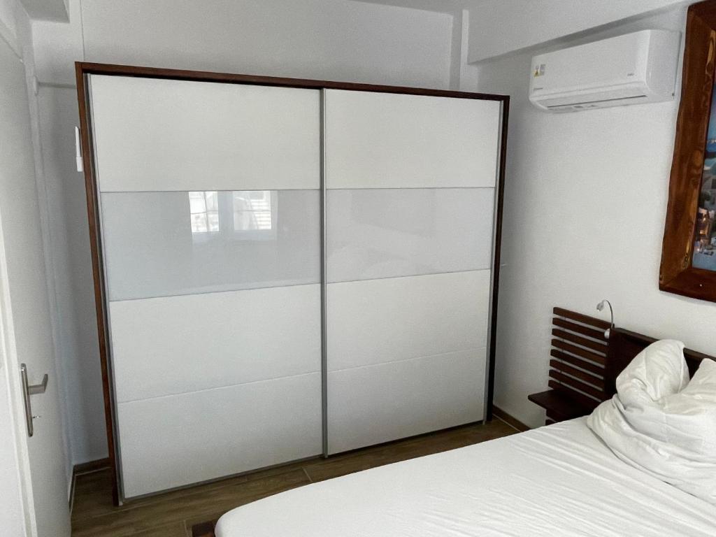 Postel nebo postele na pokoji v ubytování 3 Raum Fewo Griechenland, 400 m zum Strand, zwischen Thessaloniki und Kavala