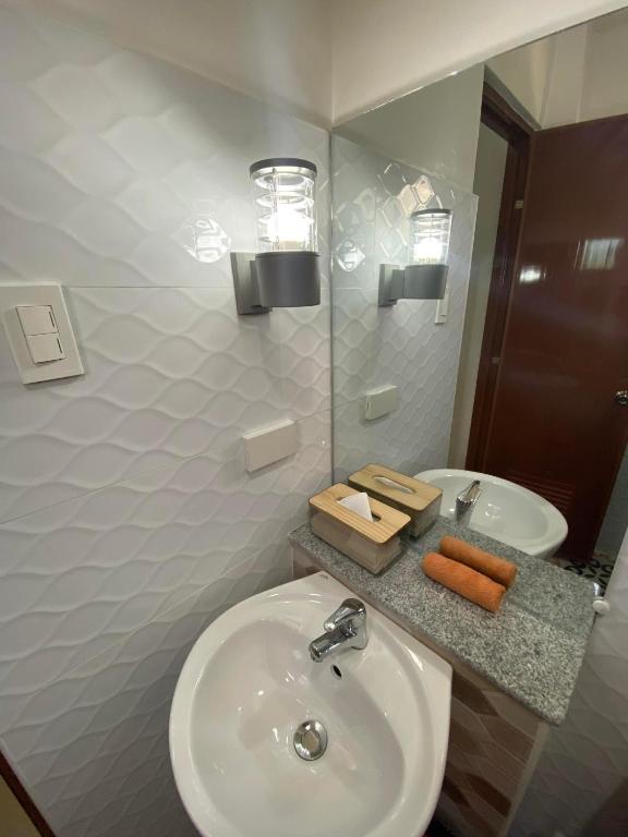 Koupelna v ubytování Ma Lourdes' Inn
