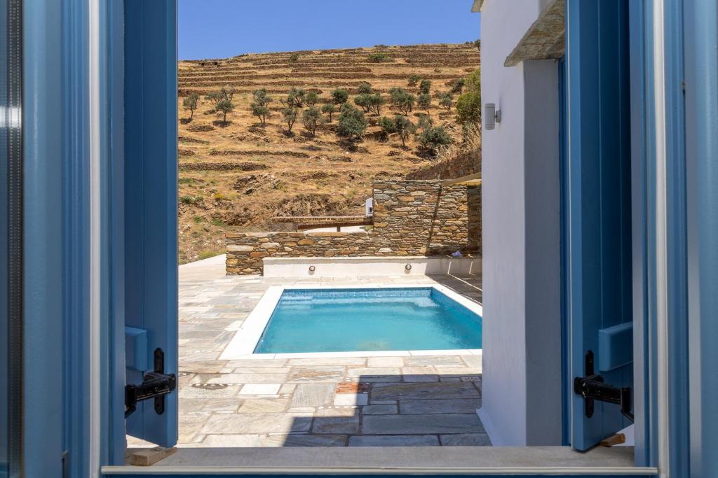 Bazén v ubytování Aegean Muses nebo v jeho okolí