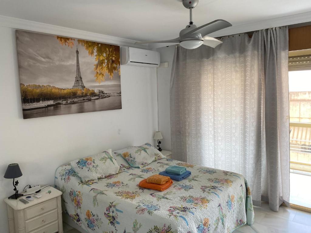 Postel nebo postele na pokoji v ubytování Málaga Centro habitaciones privada en apartamento compartidos
