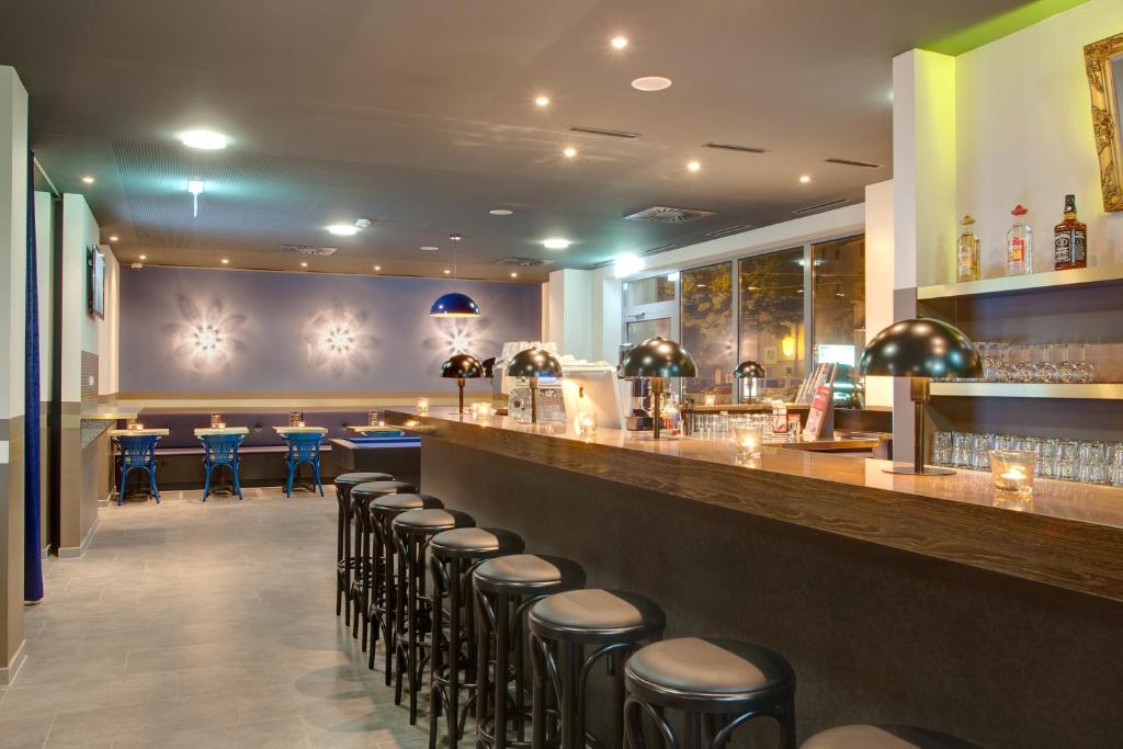 MEININGER Hotel Salzburg City Center - Resim 4