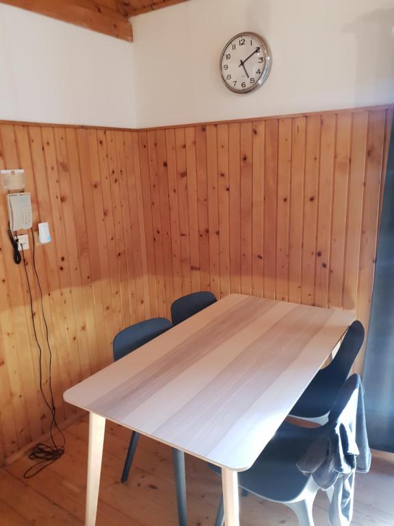 Fotografie z fotogalerie ubytování Holiday Village Tatralandia Bungalov 3-2-2 chatka 431 s 1 spálňou 1 obývačkou a 1 izbou v podkrovi v destinaci Liptovský Mikuláš